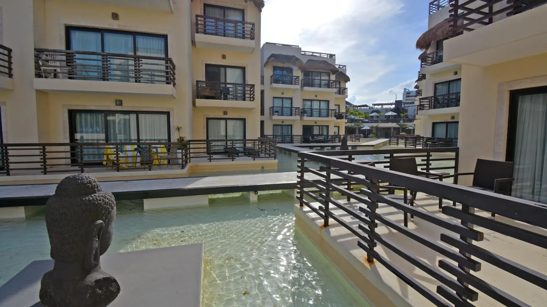 Awesome Apartment At Aldea Thai Beachfront Playa del Carmen México