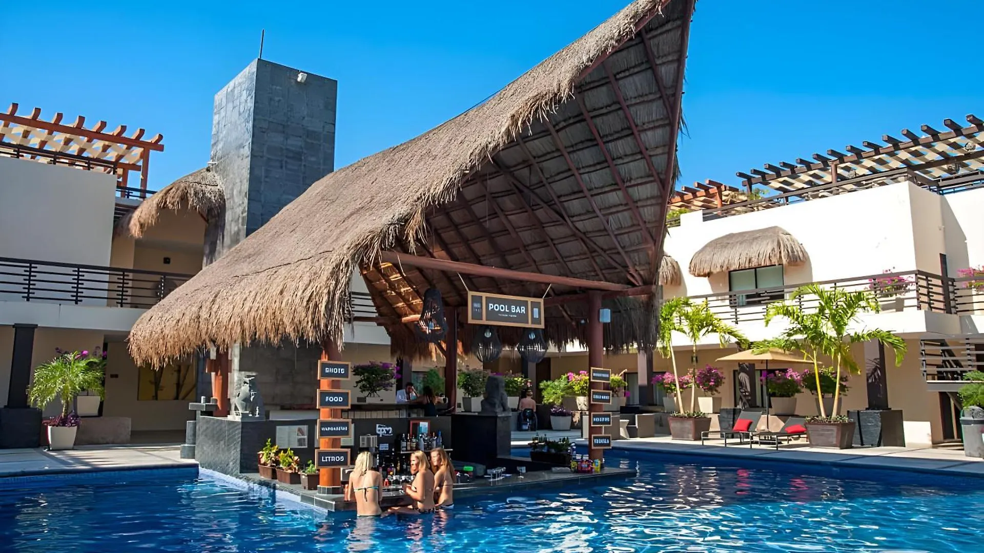 Awesome Apartment At Aldea Thai Beachfront Playa del Carmen